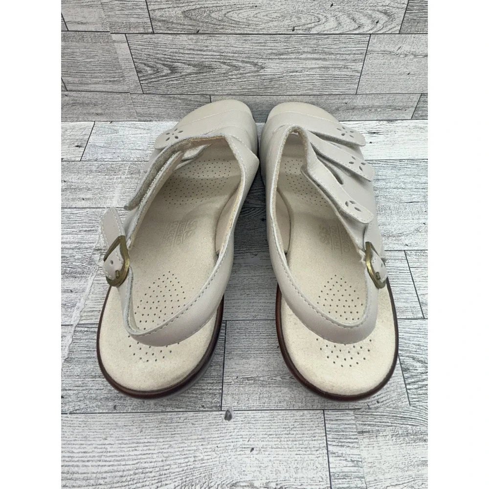 SAS Tripad Comfort Shoes Womens Size 9.5‎ M Beige Leather Sandals Straps
